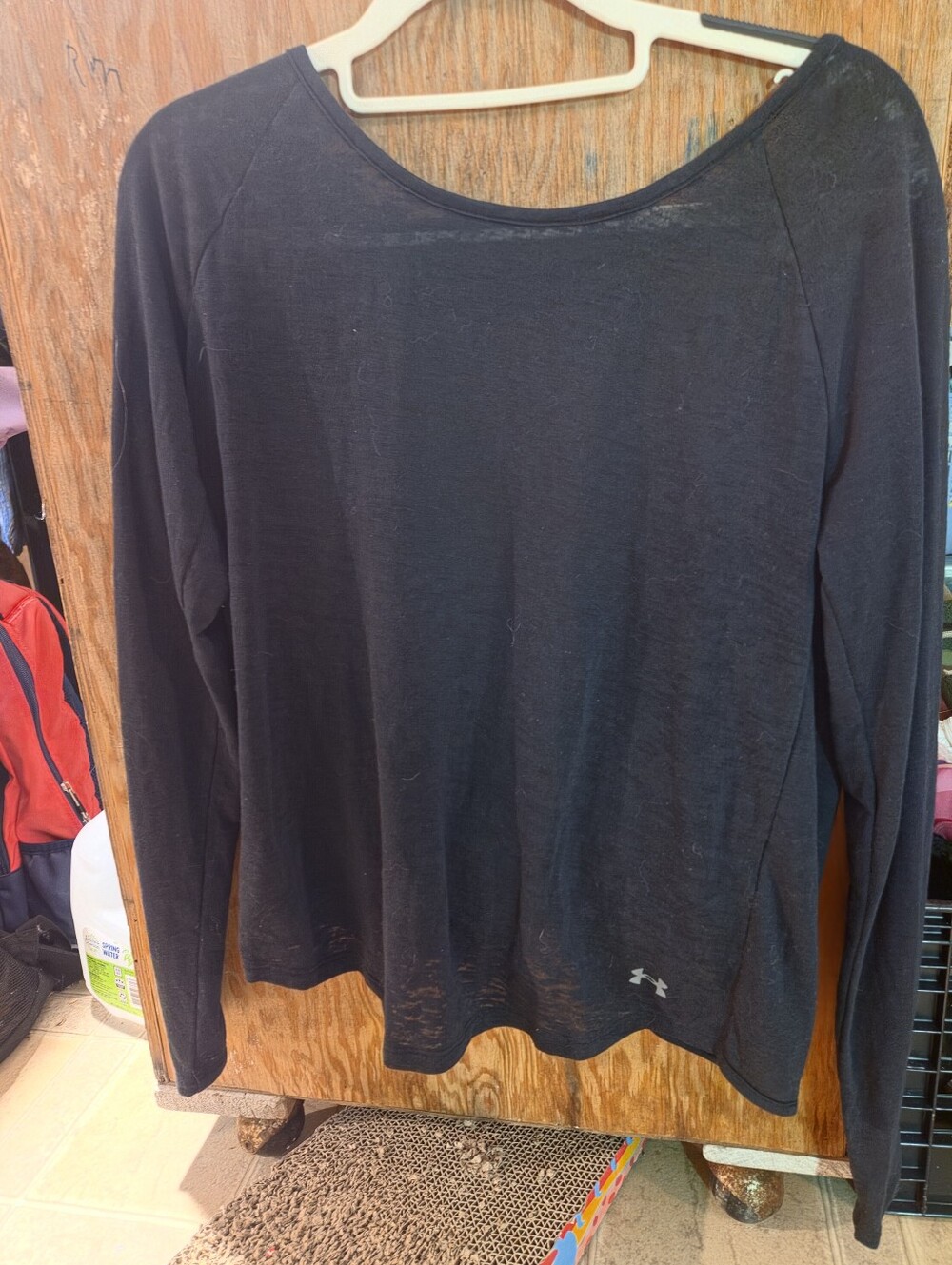 Under Armour Black Long-Sleeve Scoop Neck Women's Tee